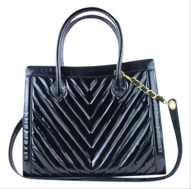 Chanel Quilted Chevron 2way Tote Patent in Patent leather from Bagriculture, photo 1 of 1