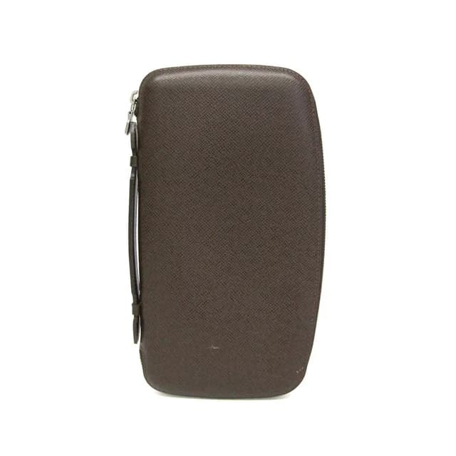 Louis Vuitton Taiga Travel Case Organizer Atoll M30658 Men's Taiga Leather Long Wallet (bi-fold) Grizzly in Grizzly Taiga leather from Elady, photo 1 of 1