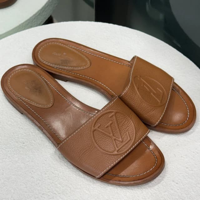 Louis Vuitton Lock It Leather Sandals Sz 38 in Brown Leather from Revivre Luxury Consignment, photo 1 of 1