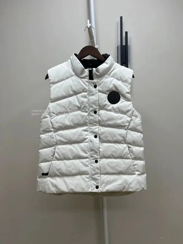 Canada Goose Women's Freestyle White Down Vest L 99nwt in white from Grailed, photo 1 of 1