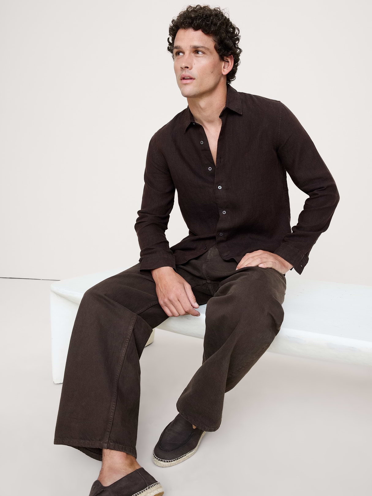 Banana Republic Standard-Fit Linen Shirt in Chocolate Brown, image 1 of 1 from Banana Republic (Canada)