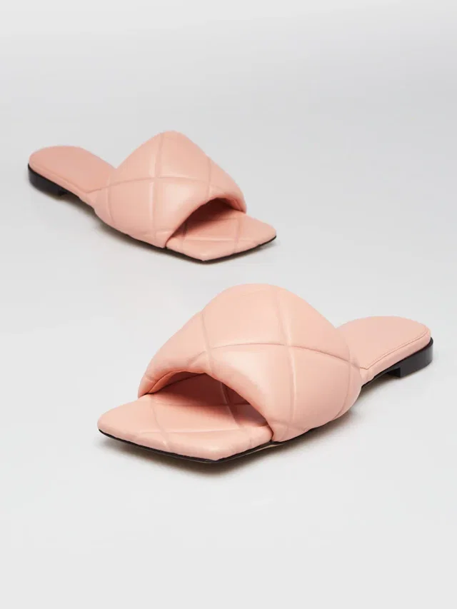 Bottega Veneta Embossed Leather Lido Flat Sandals 6.5/37 in Pink Leather from Yoogis, photo 1 of 1