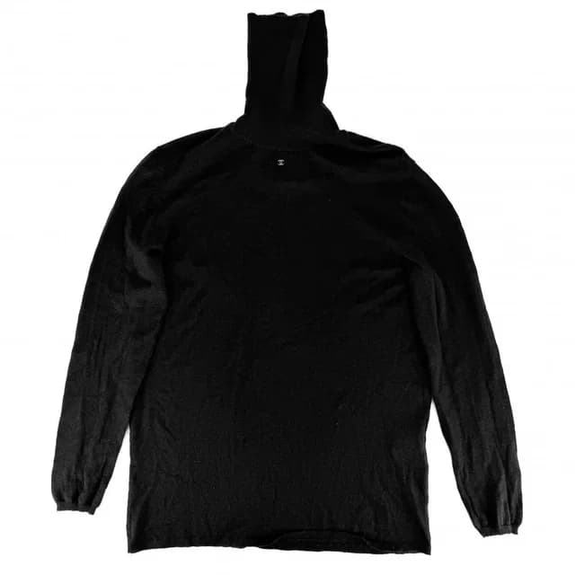 Chanel Knit CC Logo Turtleneck Top Lightweight Sweater 42 Black Cashmere Fall in Black Cashmere from The Reluxe, photo 1 of 1