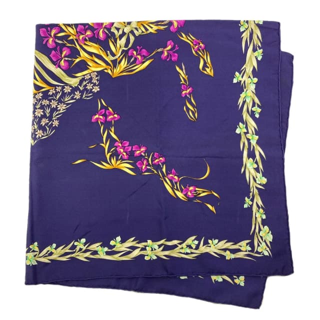 Hermès Carre 90 Scarf Silk in Silk from The Reluxe, photo 1 of 1