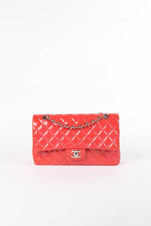 2010s Chanel Pink Patent Leather Medium Double Flap Shoulder Bag in Pink Patent leather from Break Archive, photo 1 of 1