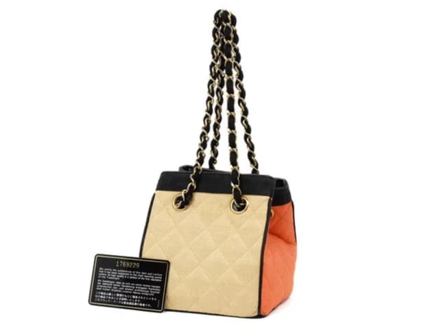 Chanel Bicolor Raffia Straw CC Logo Quilted Chain Basket Bag in Raffia from Bagriculture, photo 1 of 1