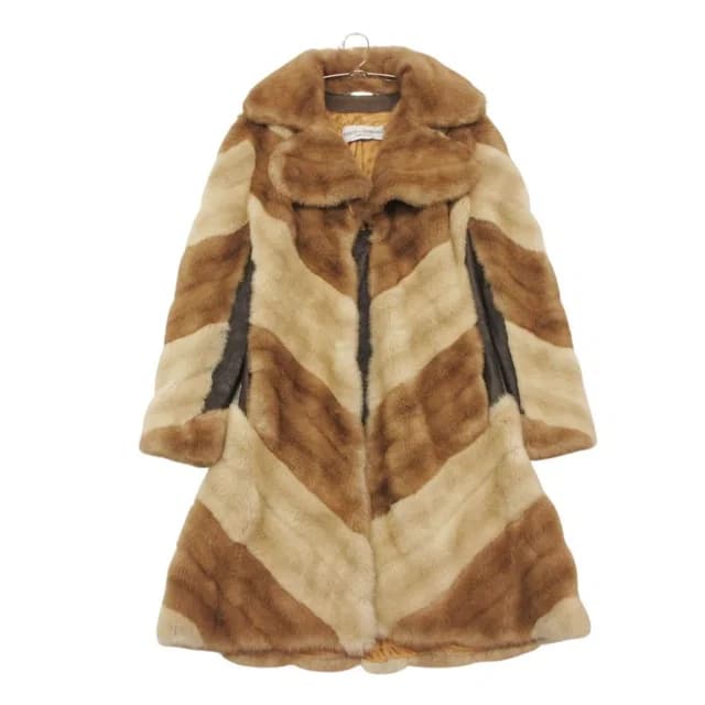 Dolce & Gabbana Coat fa Chezblanc Outer Collection Beige in Beige from The Reluxe, photo 1 of 1