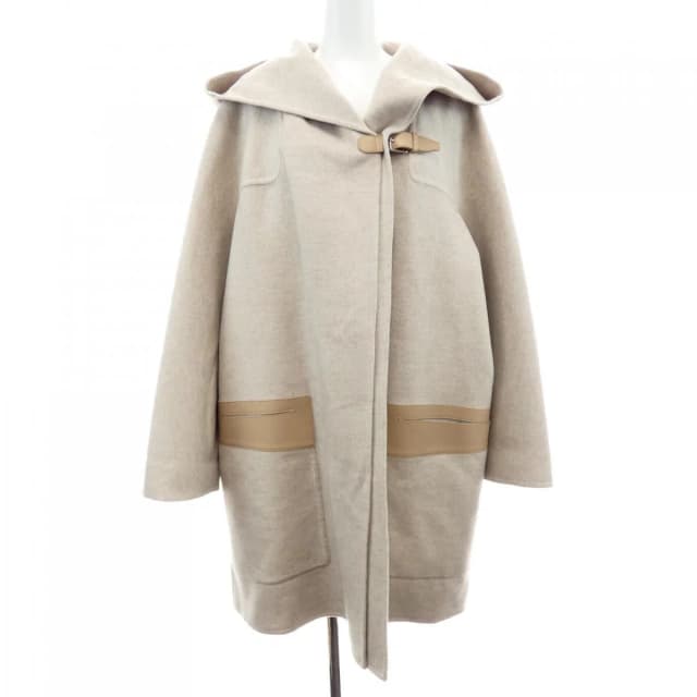 Hermès Coat Beige in Beige from The Reluxe, photo 1 of 1