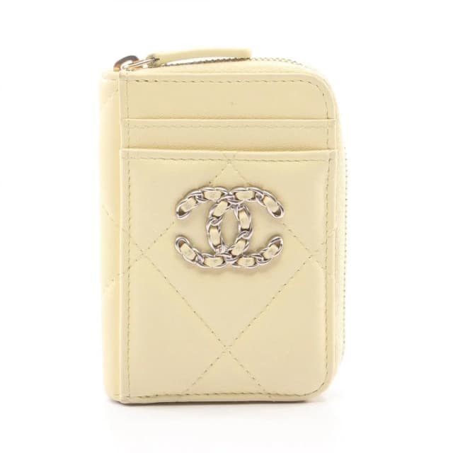 Chanel Coin Case 19 Dizeneuf Quilted Light Yellow Lambskin 19 in Yellow Lambskin from The Reluxe, photo 1 of 1