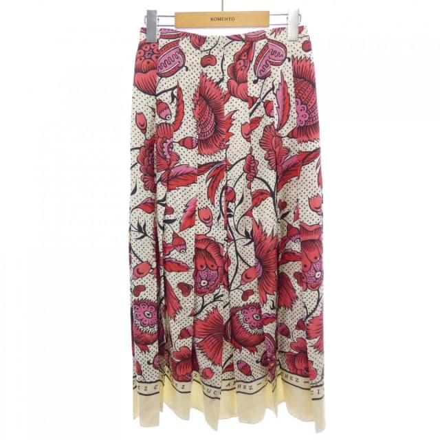 Gucci Skirt Beige in Beige Silk from The Reluxe, photo 1 of 1
