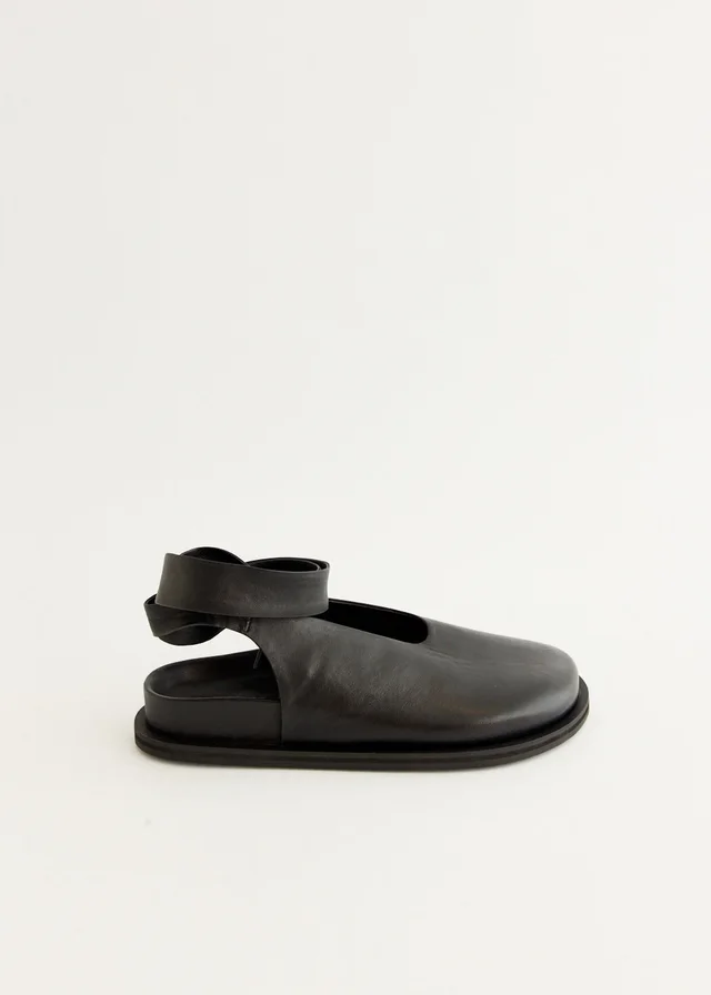 A.Emery Marion Clogs in BLACK, image 1 of 1 from Incu