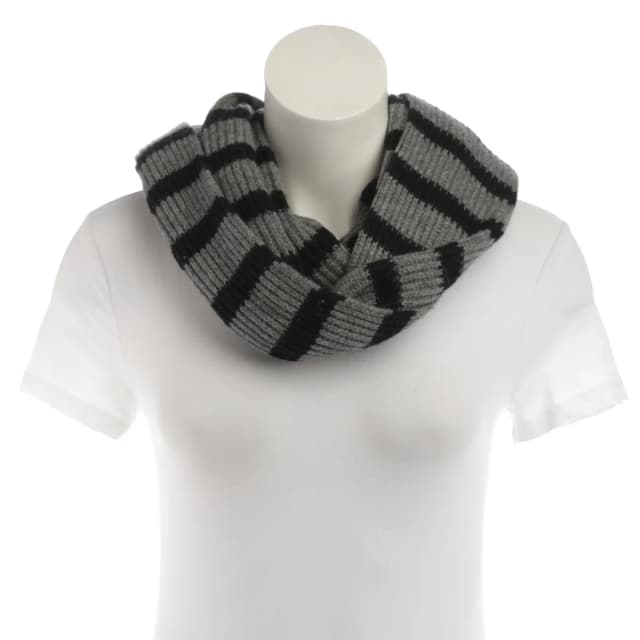 Giorgio Armani Schal Grau in Grau from Buddy And Selly, photo 1 of 1