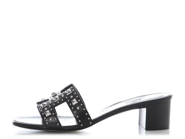 Hermès Black Médor Oasis Sandals in Black Leather from Ann's Fabulous Finds, photo 1 of 1