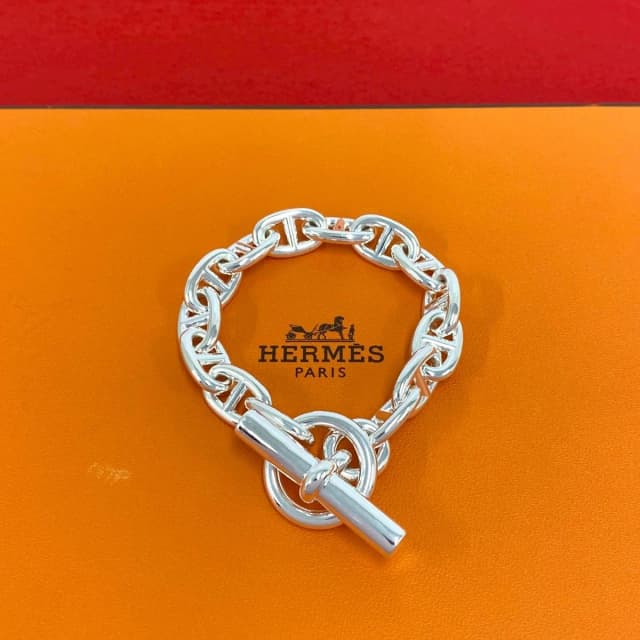 Hermès Chaine D'Ancre MM Bracelet 925 Sterling Silver in Silver from The Reluxe, photo 1 of 1
