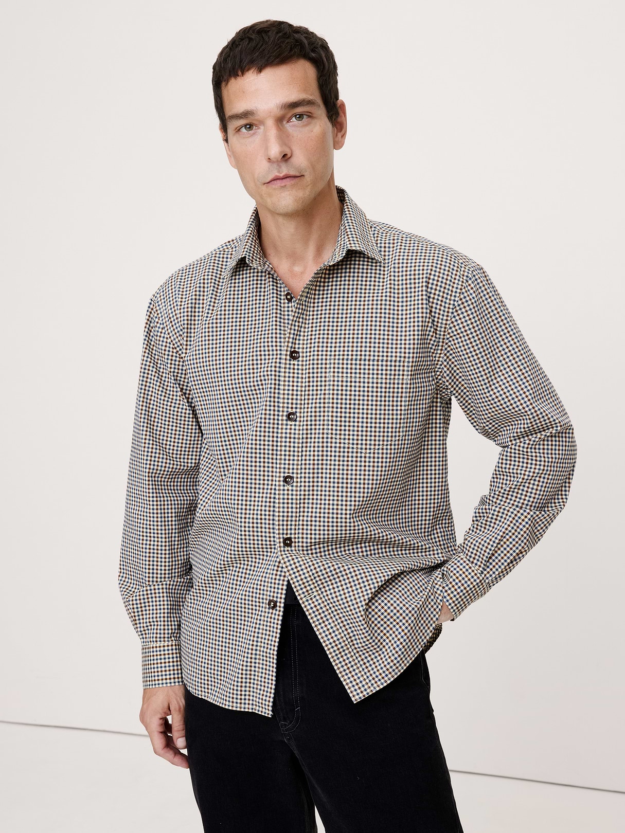 Banana Republic Relaxed-Fit Washed Cotton Poplin Shirt in Brown & Blue Plaid, image 1 of 1 from Banana Republic (Canada)