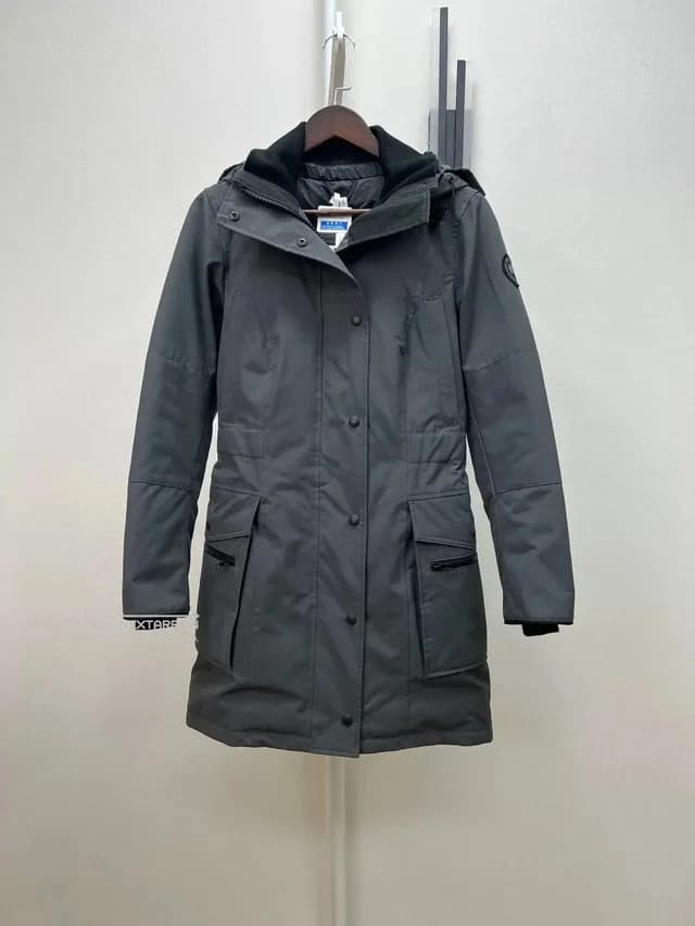Canada Goose Kinley Women's Graphite Down S 99 New in gray from Grailed, photo 1 of 1