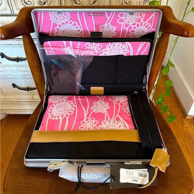 Samsonite Signat Black Label Barbie Black/Pink 1965 Re-Edition Briefcase in pink|black Leather from Poshmark, photo 1 of 1