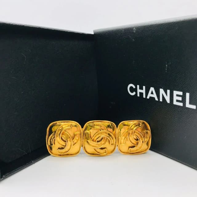 Chanel CC Logo Vintage Brooch Gold in Gold from The Reluxe, photo 1 of 1
