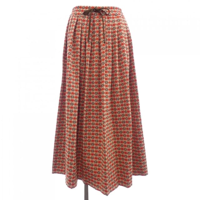 Gucci Skirt Beige in Beige from The Reluxe, photo 1 of 1