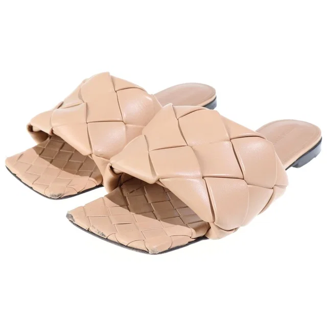 Bottega Veneta Lido Flat Sandals Intrecciato Beige in Beige Woven leather from The Reluxe, photo 1 of 1