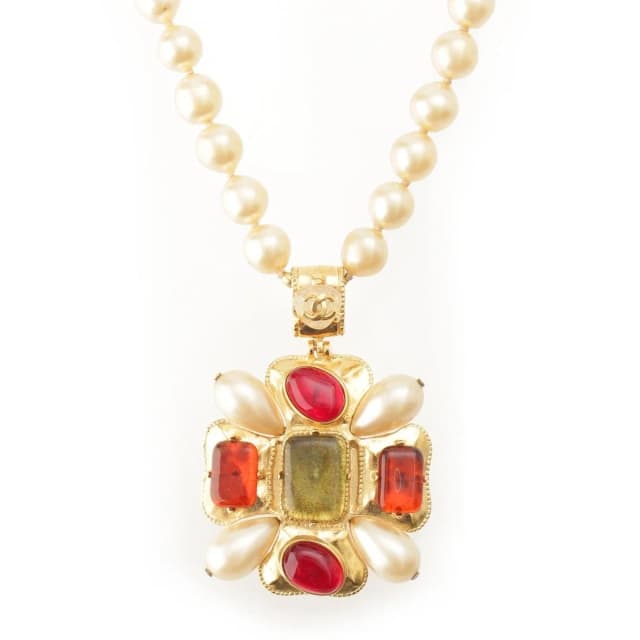 Chanel 97A Vintage Gripoix Pearl Necklace Gold in Gold from The Reluxe, photo 1 of 1