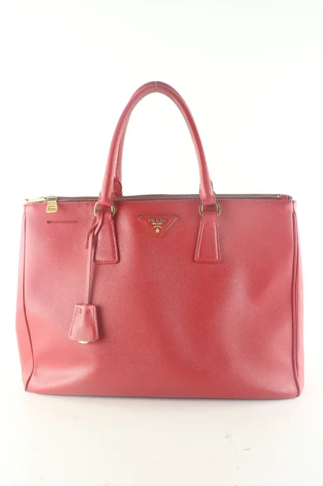 Prada Red Saffiano Luxe Tote in Red Saffiano leather from Bagriculture, photo 1 of 1