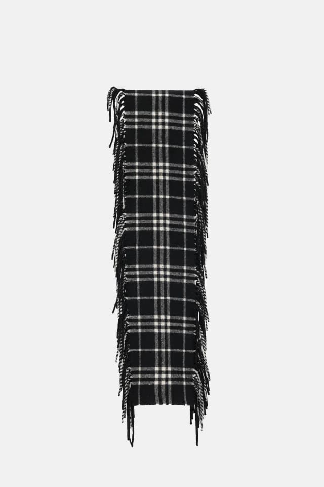 Burberry Cashmere Fringe Scarf in Cashmere from VSP Consignment, photo 1 of 1