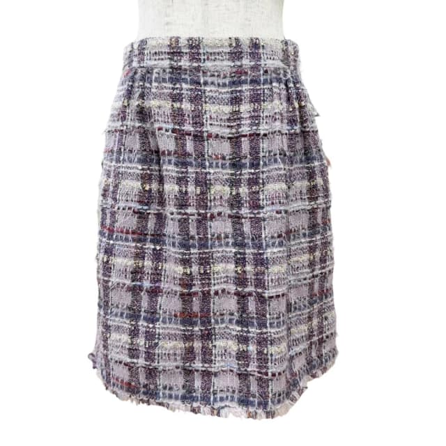 Chanel 05A Coco Buttons Glitter Sequins Mohair Blend Tweed Skirt Purple 36 in Purple Tweed from The Reluxe, photo 1 of 1