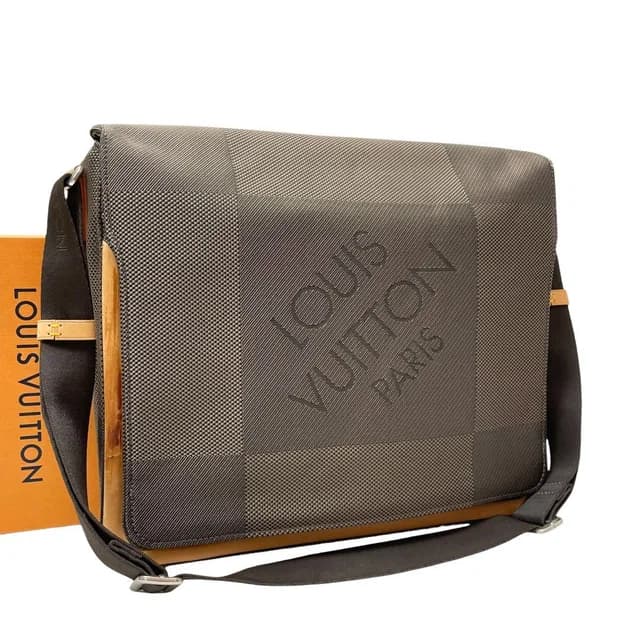 Louis Vuitton Damier Geant Messager Shoulder Bag in Leather from The Reluxe, photo 1 of 1