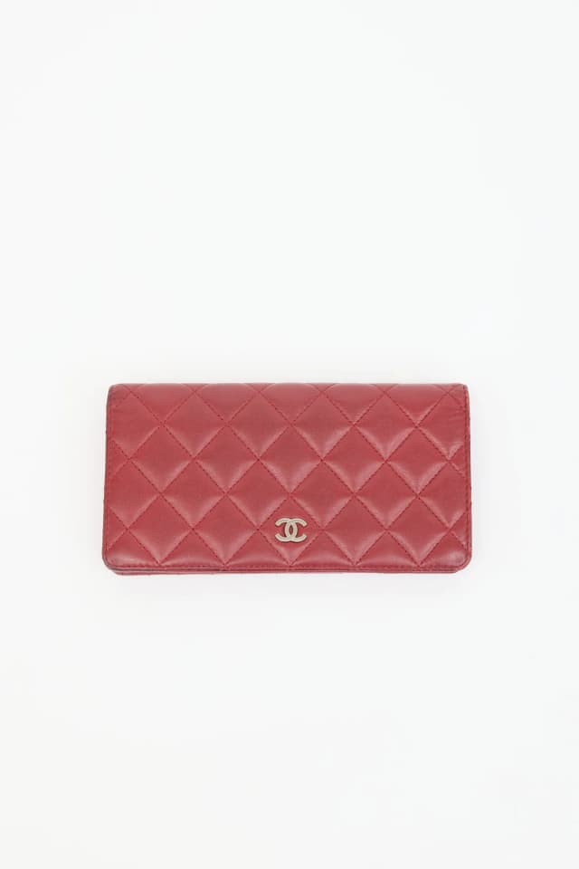 Chanel 2012 Quilted Leather L-Yen Wallet in Leather from VSP Consignment, photo 1 of 1