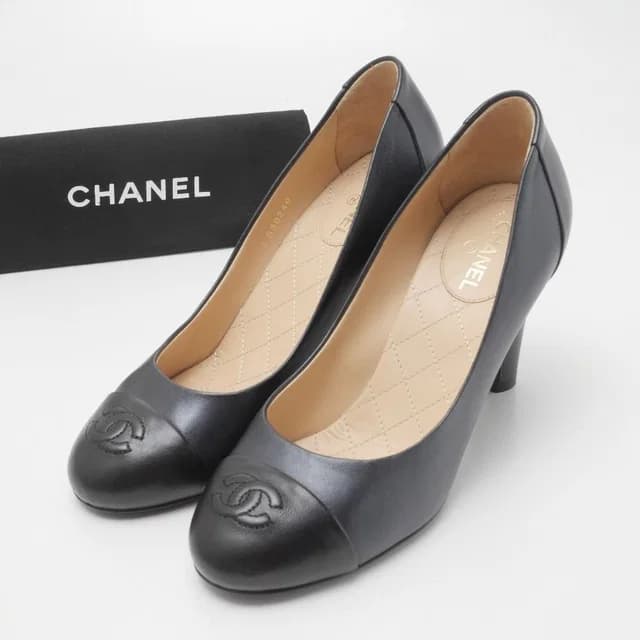 Chanel Pumps CC Logo Bicolor Shoes 36.5 in Leather from The Reluxe, photo 1 of 1
