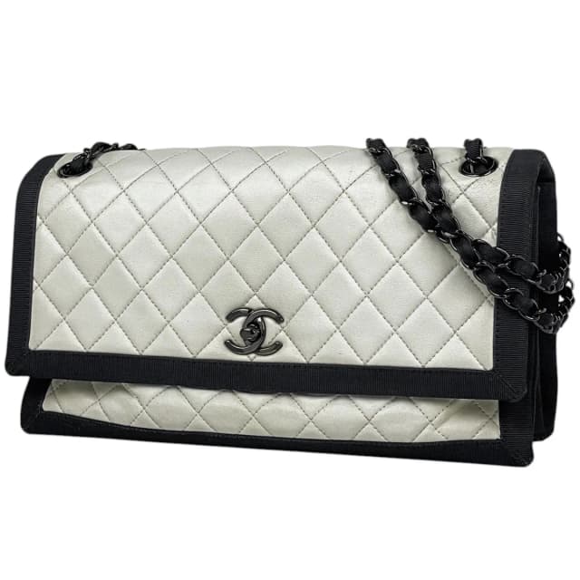 Chanel Single Flap Chain Shoulder Bag Bicolor Leather White in White Leather from The Reluxe, photo 1 of 1