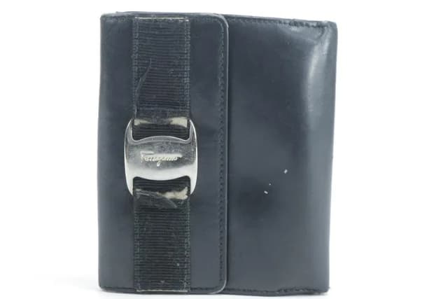 Ferragamo Black Leather Gancini Logo Compact Wallet in Black Leather from Bagriculture, photo 1 of 1