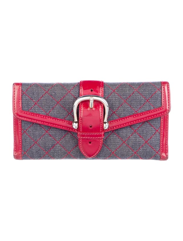 Burberry Other bag in Blue Nylon from The RealReal, photo 1 of 1
