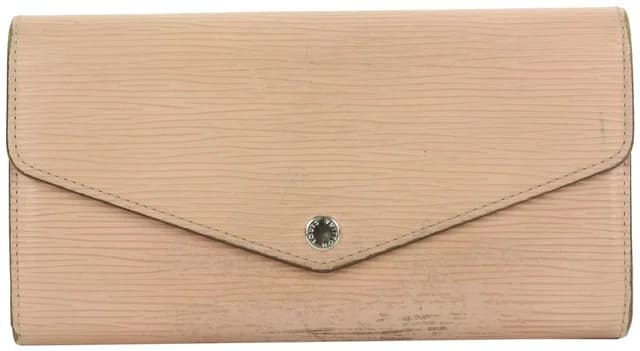 Louis Vuitton Blush Pink Epi Leather Sarah Long Flap Wallet in Pink Leather from Bagriculture, photo 1 of 1