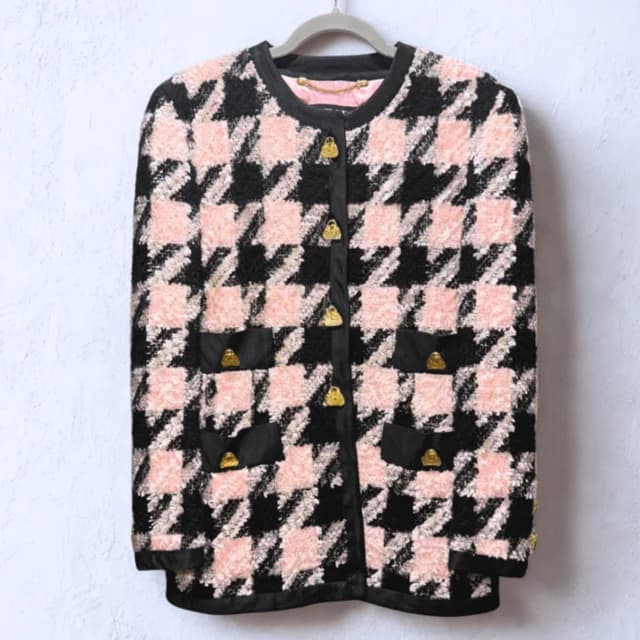 Escada Vintage Pink Houndstooth Jacket Sz 38 in Pink Tweed from Revivre Luxury Consignment, photo 1 of 1