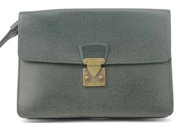 Louis Vuitton Green Taiga Pochette Belaia in Green from Bagriculture, photo 1 of 1