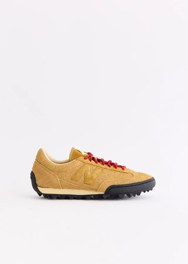 New Balance Gator Run 'Timberwolf' Sneakers in BEIGE, image 1 of 1 from Incu