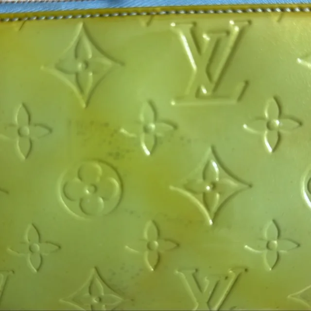 Louis Vuitton Green Vernis hand bag/ pouch in Green Leather from SparklesnDreams, photo 1 of 1