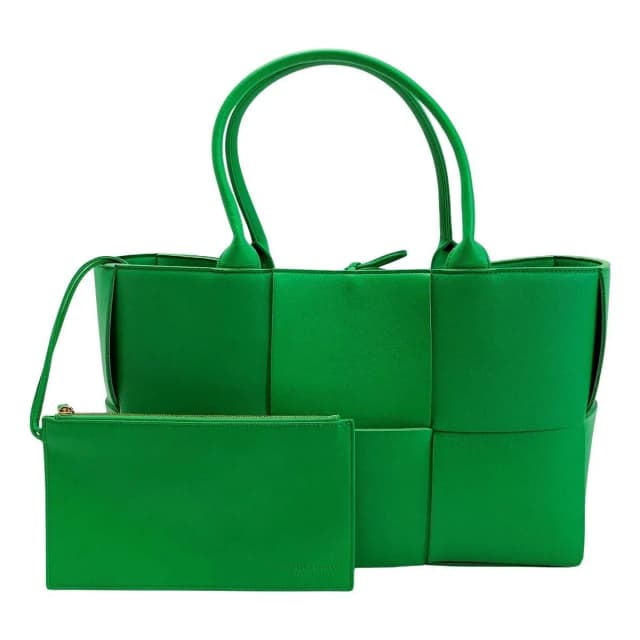 Bottega Veneta Zaarco Medium Maxi Intrecciato Lambskin in Lambskin from The Reluxe, photo 1 of 1