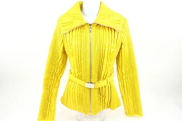 Prada Women's 34 US Yellow Quilted Blouson Jacket in Yellow from Bagriculture, photo 1 of 1