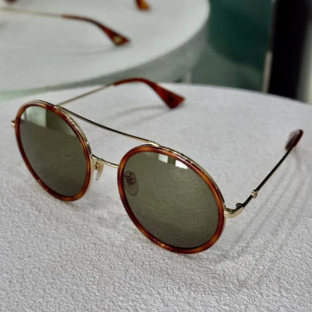 Gucci Round Sunglasses from Revivre Luxury Consignment, photo 1 of 1
