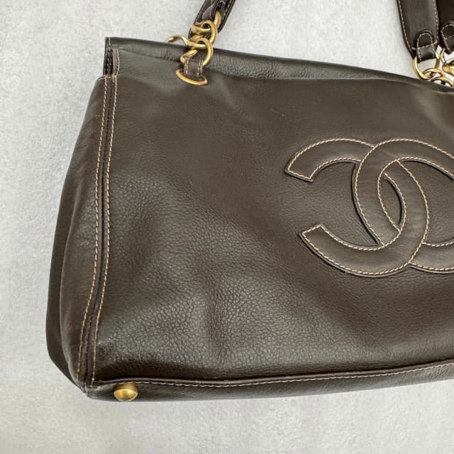 Chanel Dark Brown Lambskin Vintage CC Logo Shoulder Bag in Brown Lambskin from SparklesnDreams, photo 1 of 1
