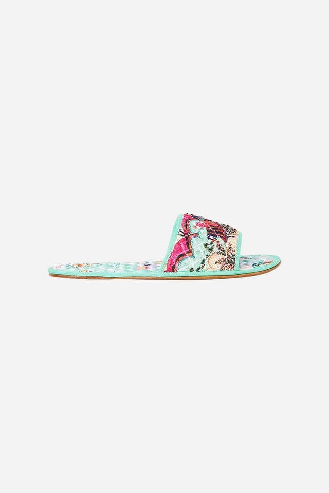 Camilla eBoutique SLIPPERS WITH TRAVEL CASE MINIATURE MOMENTS, image 1 of 1 from CAMILLA