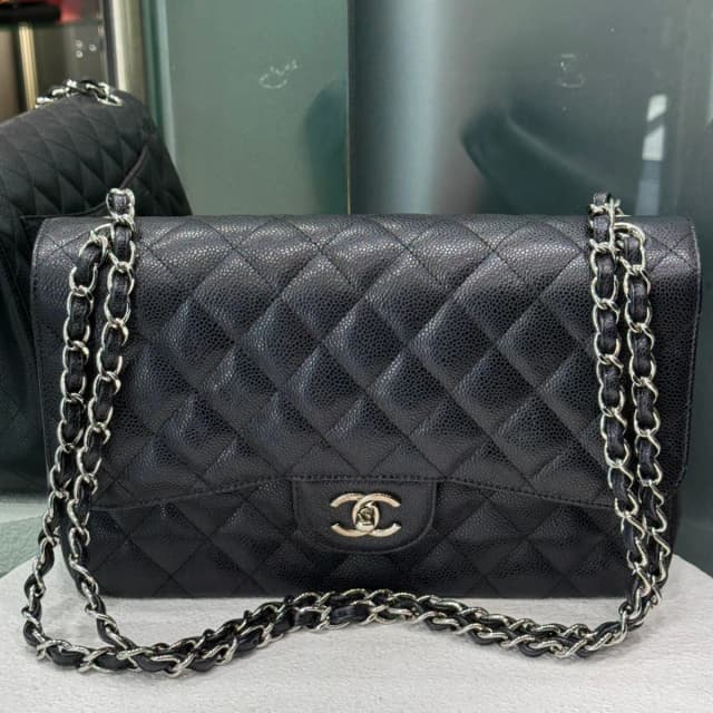Chanel Vintage Jumbo Caviar Silver Hardware 2009 in Caviar leather from Revivre Luxury Consignment, photo 1 of 1