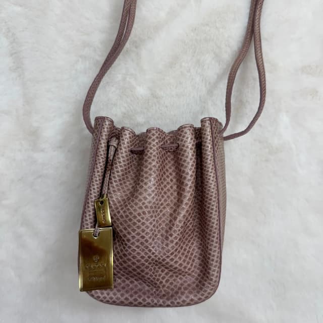 Gucci Pink Mini Bucket Crossbody Bag in Pink Leather from SparklesnDreams, photo 1 of 1
