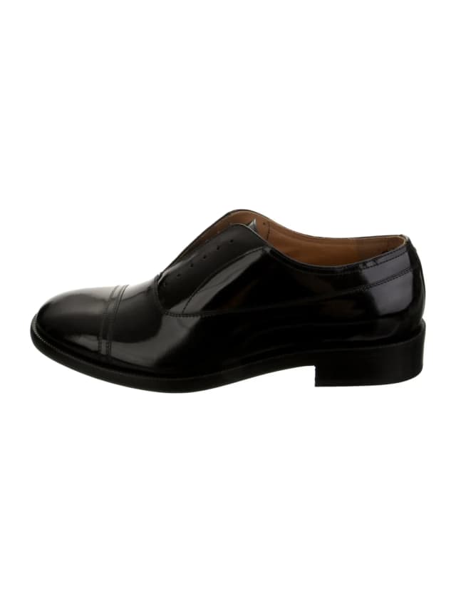Maison Margiela Patent Leather Oxfords in black Patent leather from The RealReal, photo 1 of 1