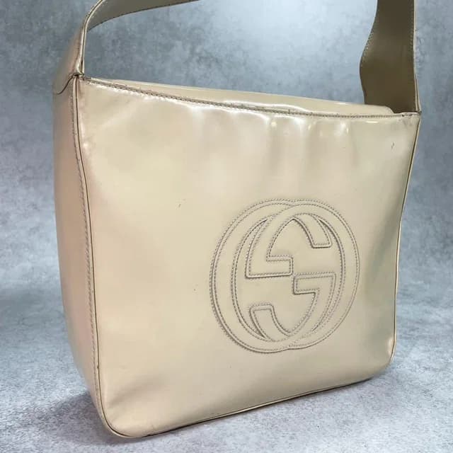 Gucci GG Shoulder Bag Patent Leather Beige Logo in Beige Patent leather from The Reluxe, photo 1 of 1