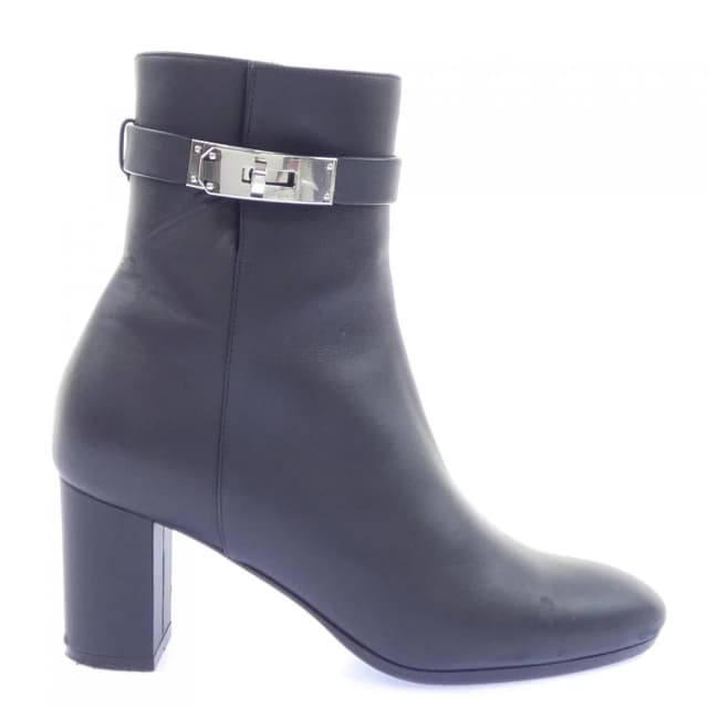 Hermès Saint Germain Kelly Buckle Boots from The Reluxe, photo 1 of 1