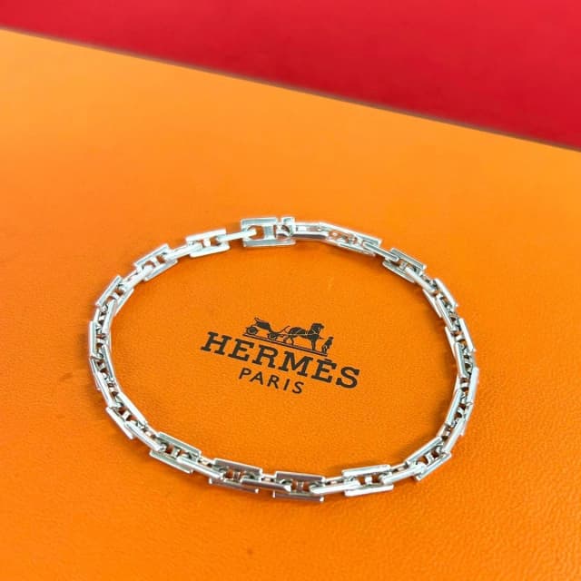 Hermès Vintage Hercules MM Bracelet 925 Sterling Silver in Silver from The Reluxe, photo 1 of 1